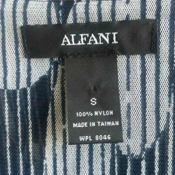 Alfani Blue and White Geometric Print Nylon Mesh V Neck Blouse Size Small - Picture 4 of 5